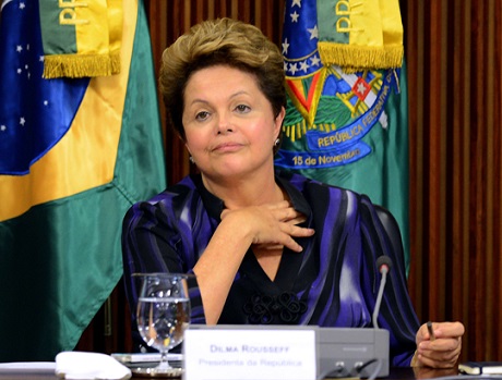 Pesquisa divulgada nesta terça-feira (16) aponta queda para 31,3% da avaliação positiva da presidente Dilma.